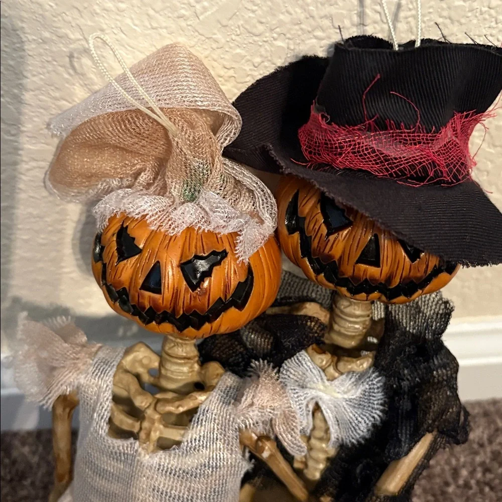 NWOT Pumpkin Head Skeleton Couple Bride & Groom - Bendable Arms & Legs 18” Long